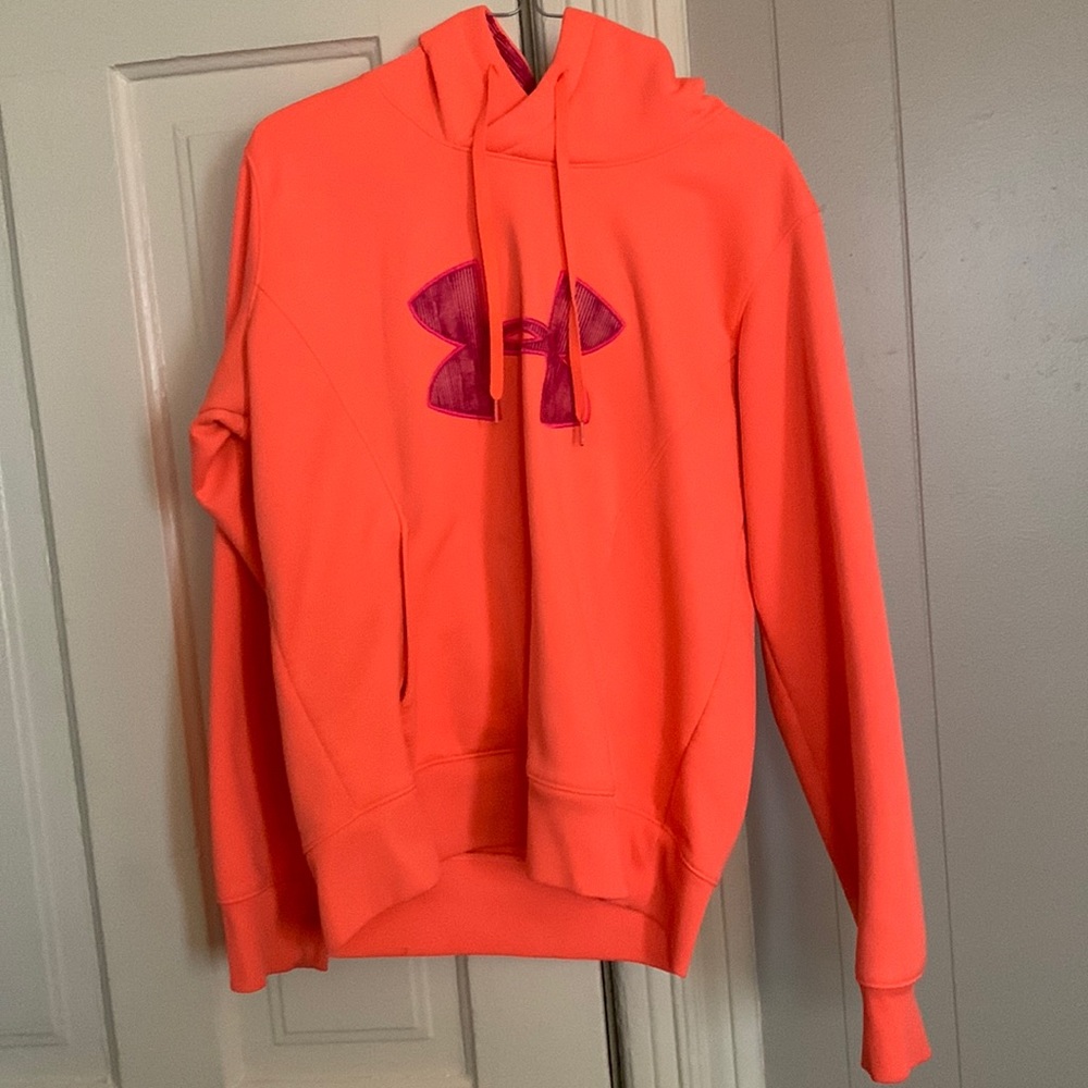 Under Armour sweatshirt, size Lg.